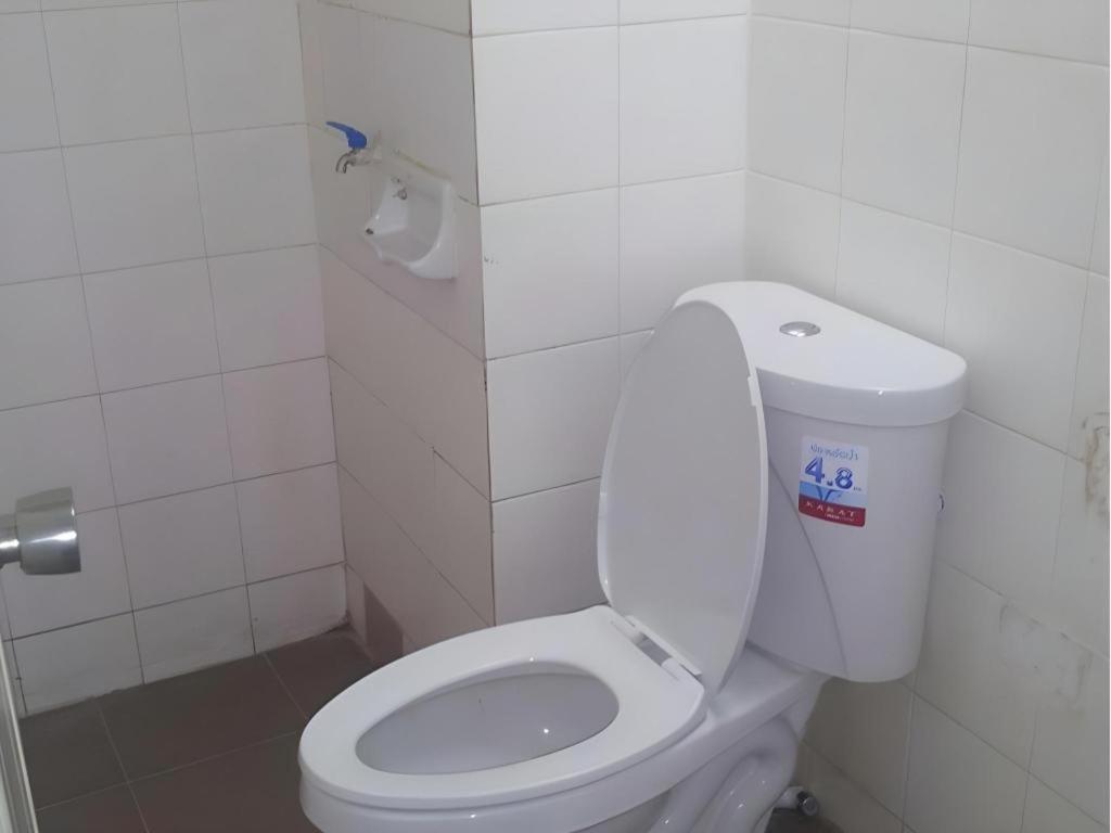 Centaur Inn Hotel Бангкок Экстерьер фото