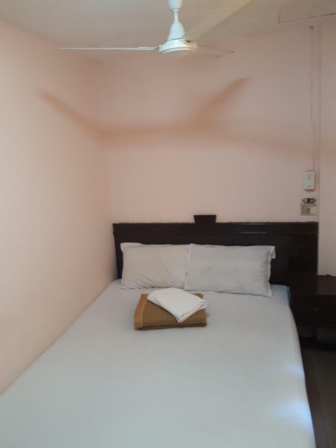 Centaur Inn Hotel Бангкок Экстерьер фото